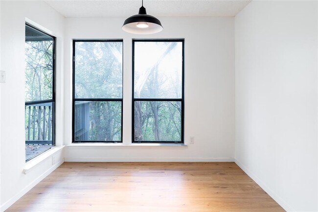 Foto del edificio - 706 Ramble Ln