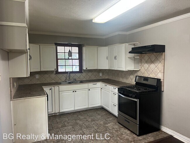 Building Photo - 3 br, 1 bath House - 2147 Evelyn Street