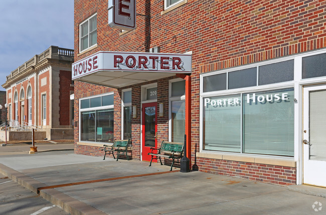 Building Close-Up - Porter House