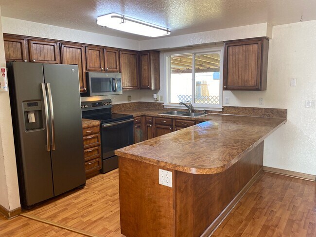 Building Photo - 11120 W Ramrod Dr