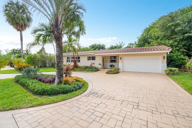 Building Photo - 2409 NE 22nd Ter