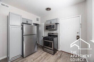 Building Photo - 4852 W Diversey Ave