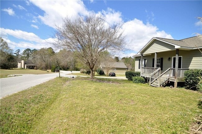 Building Photo - 136 Lee Road 2149
