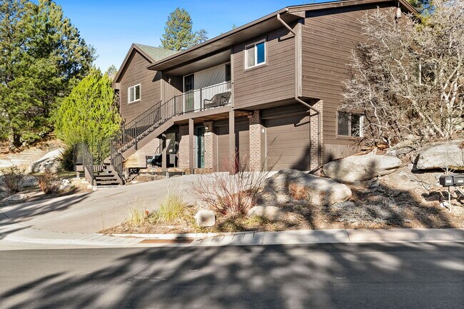 Building Photo - 397 Dawson Ct