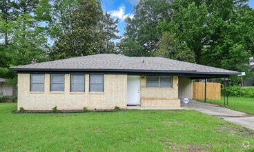 Building Photo - 900 Thompson St