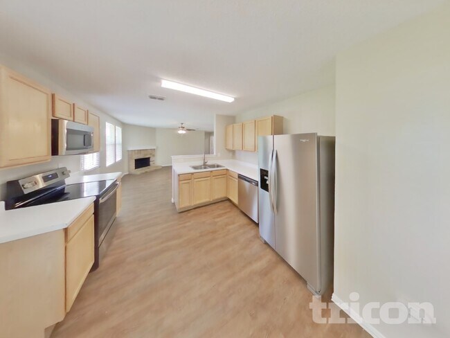 Building Photo - 105 Phlox Ln