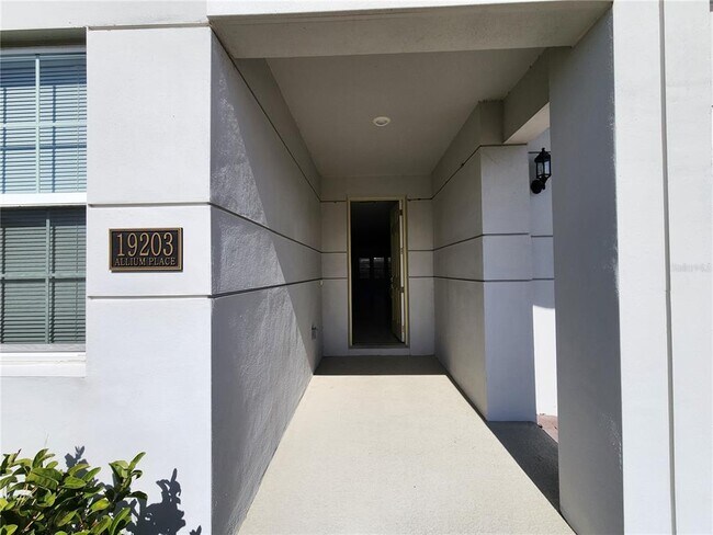 Foto del edificio - 19203 Allium Pl