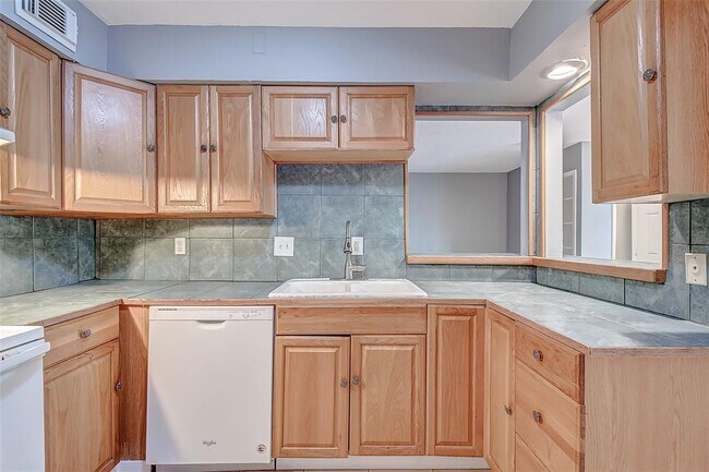 Foto del edificio - 2574 Marilee Ln