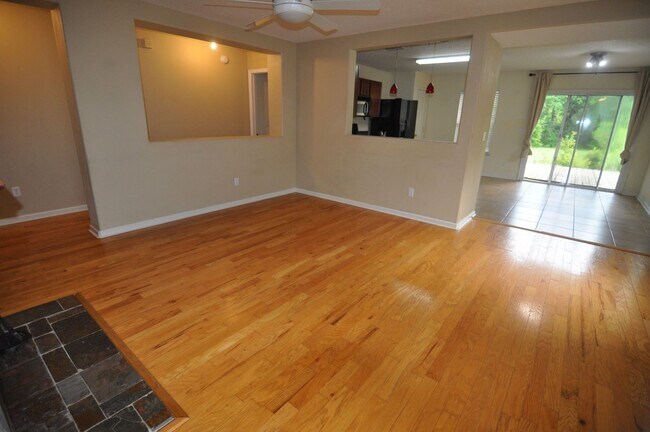 Building Photo - 1414 Blue Eagle Way E