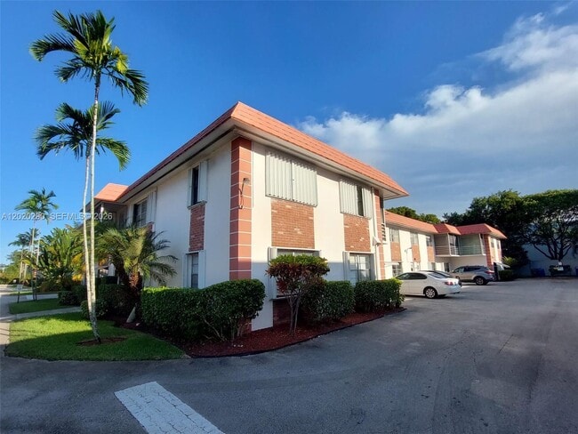 Building Photo - 3550 NW 8th Ave