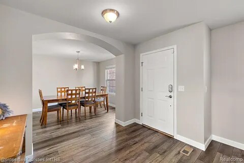 Foto del edificio - 61171 Saddlecreek Dr