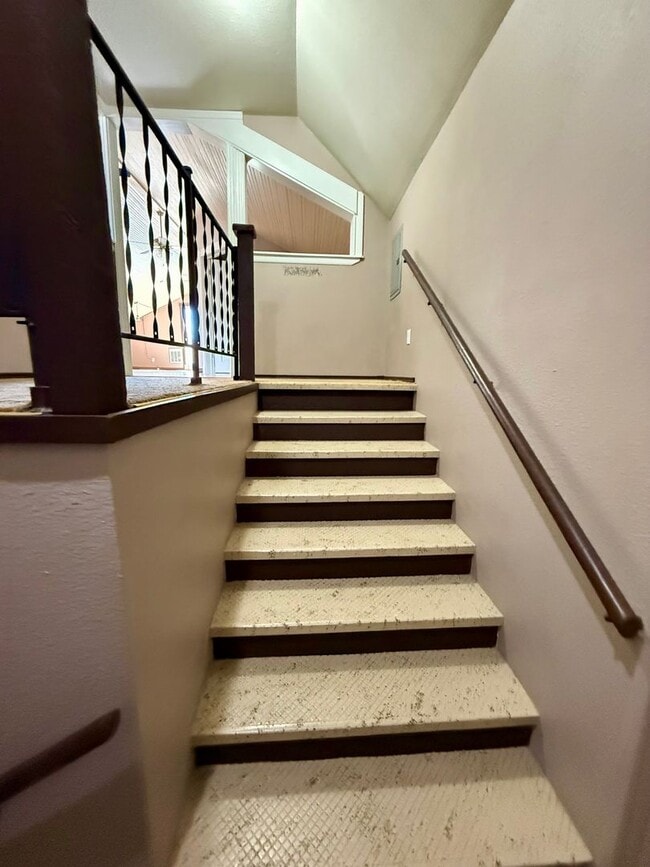 Building Photo - Keefer Studio