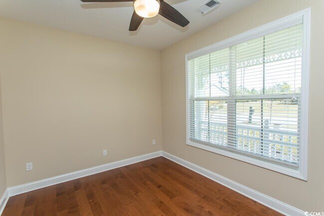 Foto del edificio - 1748 Suncrest Dr