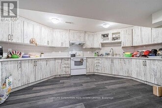 Building Photo - 75 Parkside Dr