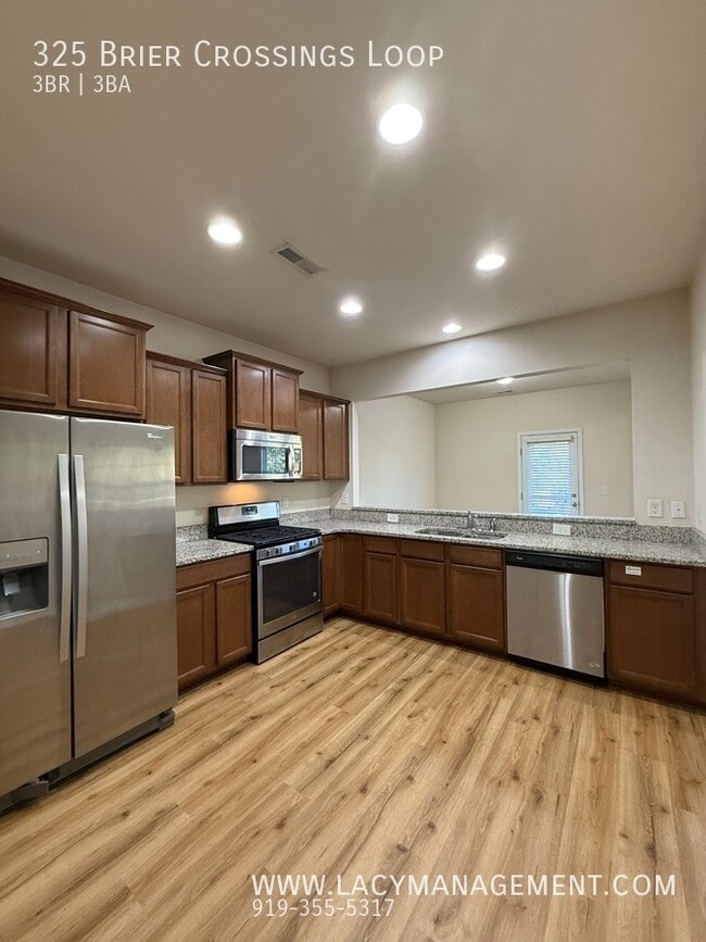 Building Photo - 325 Brier Crossings Loop