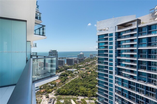 Foto del edificio - 1300 S Miami Ave