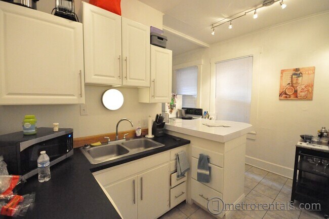 Foto del edificio - 648 City Park Ave