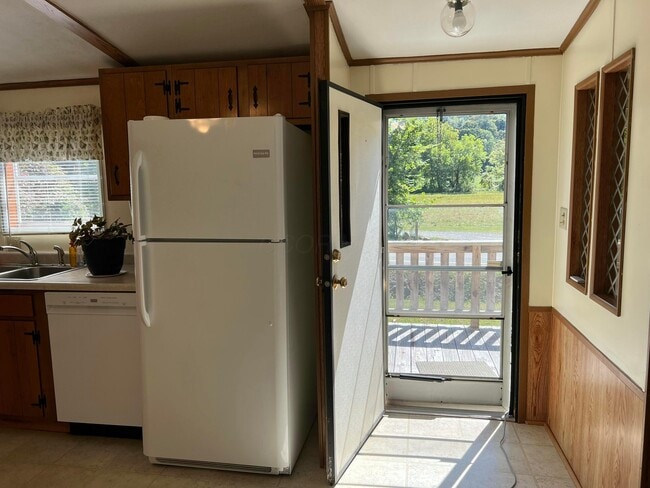 Building Photo - 14551 OH-93