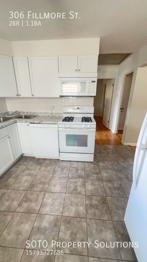 Building Photo - Charming 2-bedroom, 1.5-bathroom home