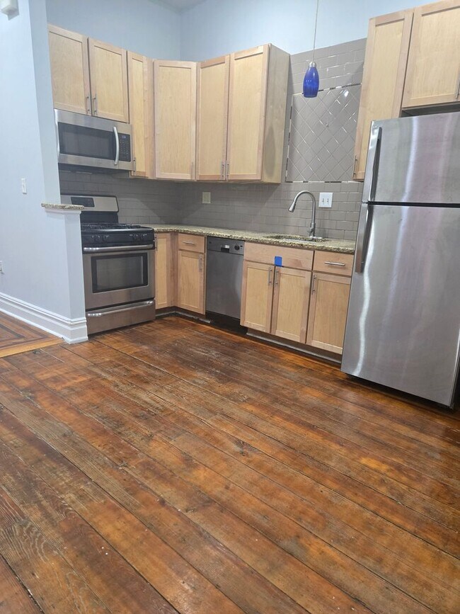 Building Photo - 113 N 11th St