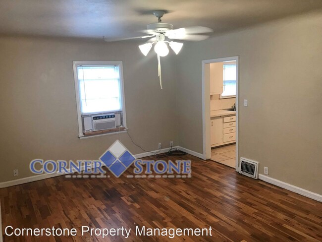 Building Photo - 3 br, 2 bath House - 503 S Locust St