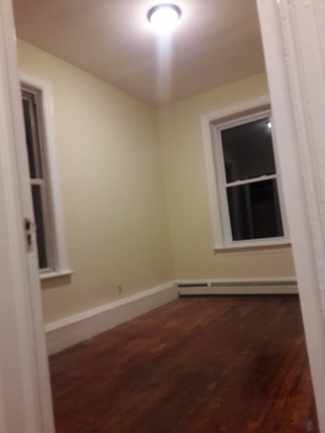 Foto del edificio - 228 E 87th St