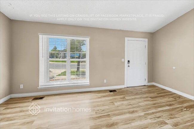 Building Photo - 21501 E Aberdeen Dr