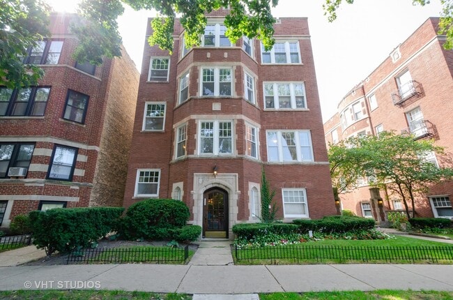 Building Photo - 734 Hinman Ave
