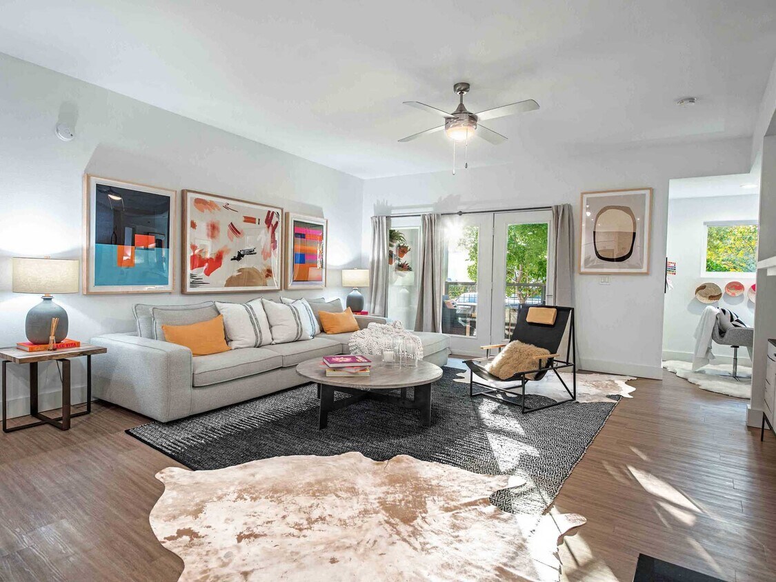 Foto principal - Pavilion Townplace at Inwood Village Apart...