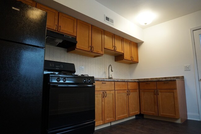 Kitchen - 645 W Park Ave