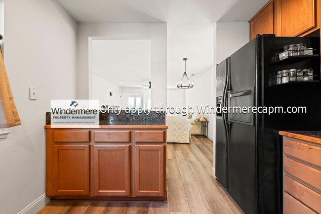 Foto del edificio - Beautiful Townhome in Orangvale