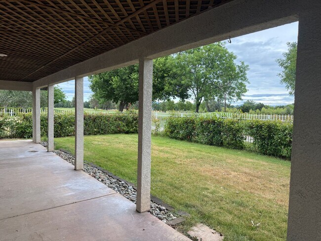 Building Photo - 3-bedroom, 2-bath home in Palo Cedro, situated on the golf course!