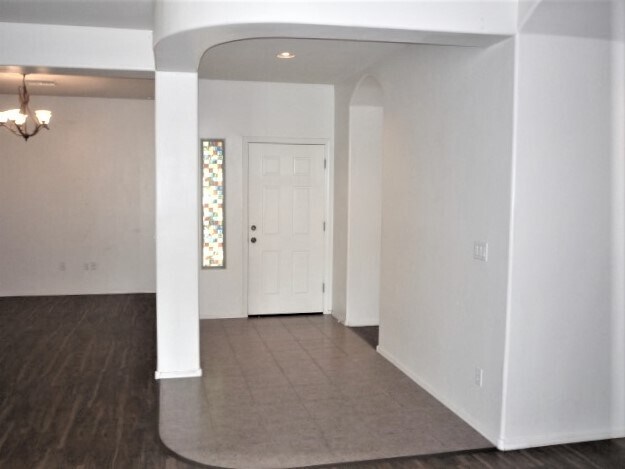 Building Photo - 7626 E Shadybrook Ln