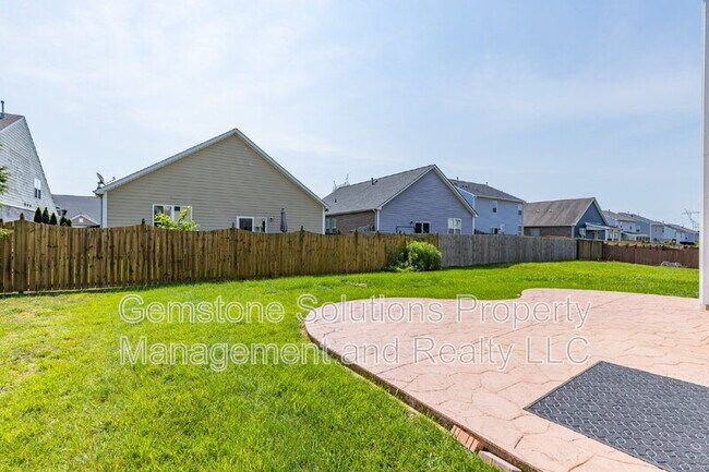 Building Photo - 203 S Dunnwood Ln