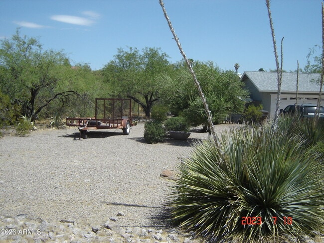 Building Photo - 1940 W Manrad Dr