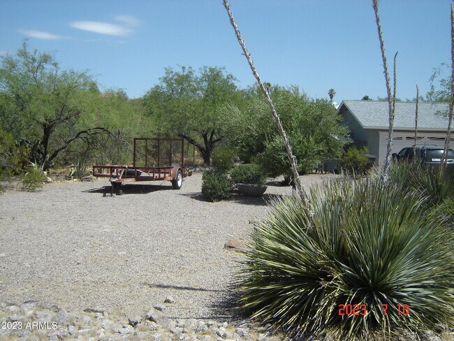 Foto del edificio - 1940 W Manrad Dr
