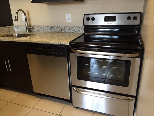 Building Photo - 2213 Grand Cayman Ct