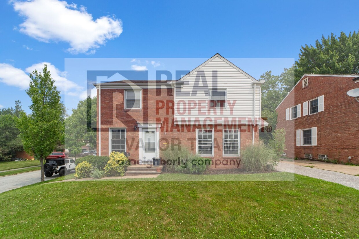 Primary Photo - 2bd/1bth - Side by side Duplex in Shaker H...