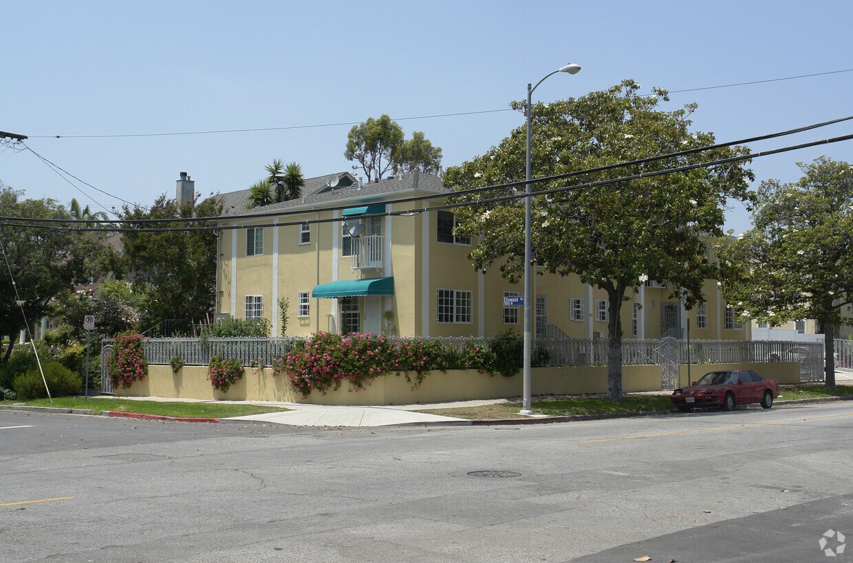 Primary Photo - 401-403 N Van Ness Ave