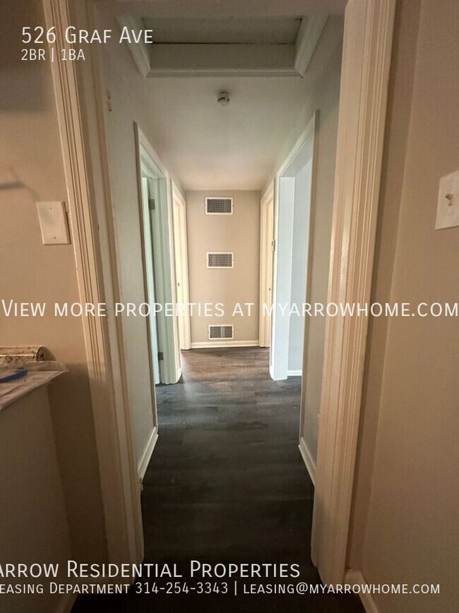 Building Photo - 526 Graf Ave