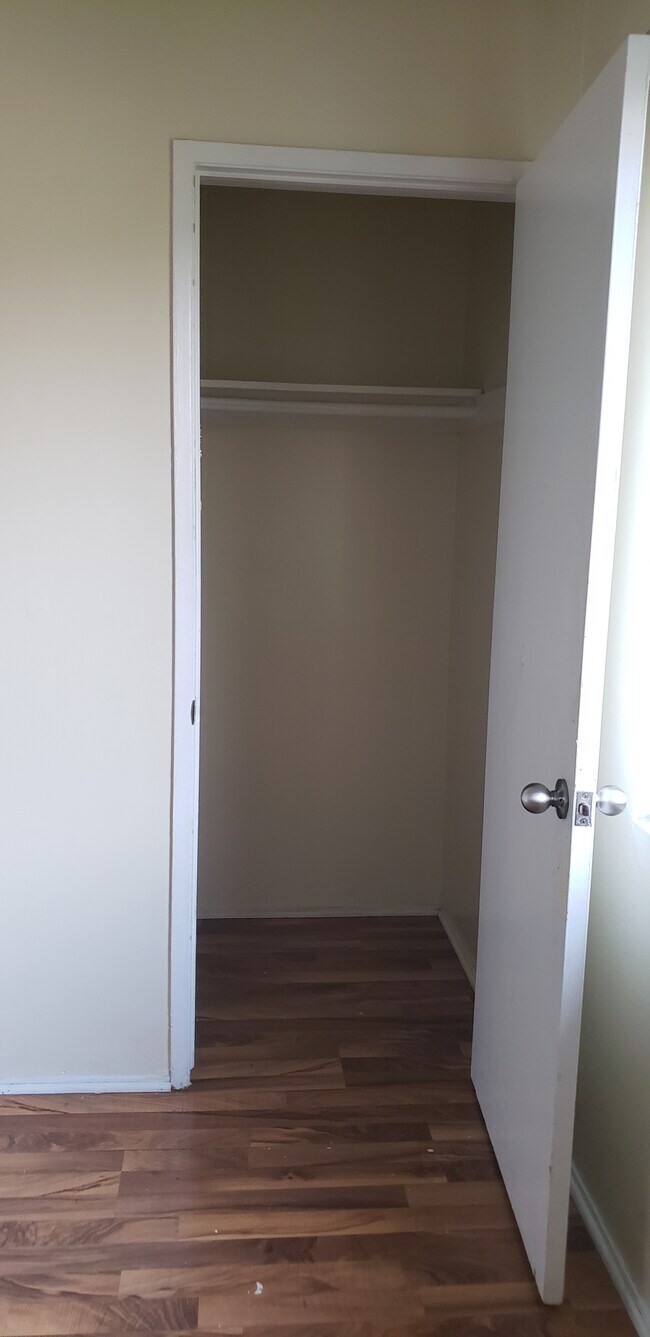 Foto del edificio - 9622 Alwood Ave