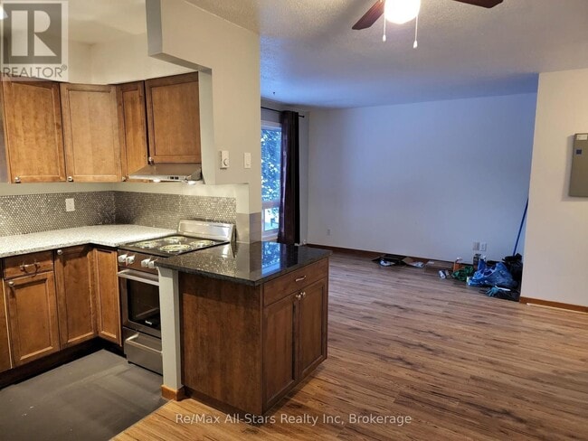 Building Photo - 25844 Hwy 35