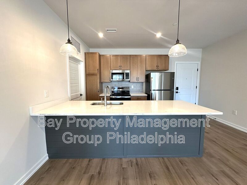 Primary Photo - 409 W Butler Ave