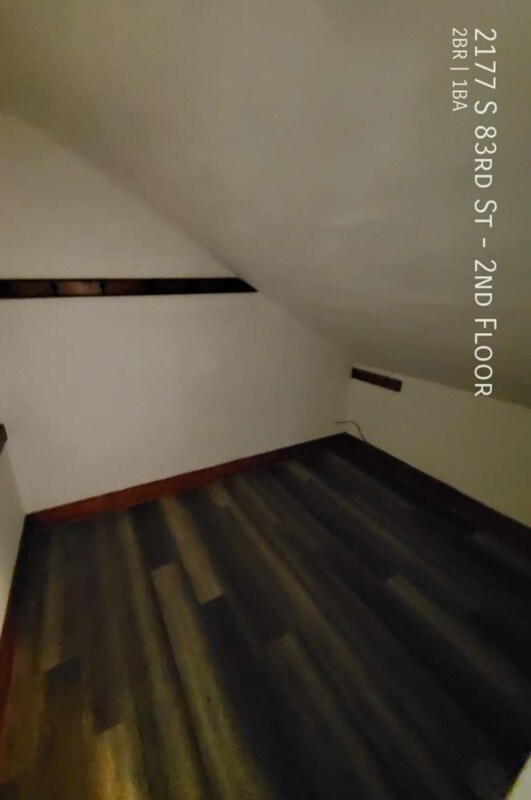 Foto del edificio - 2175 S 83rd St