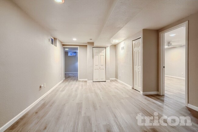 Building Photo - 1265 S Fenton St