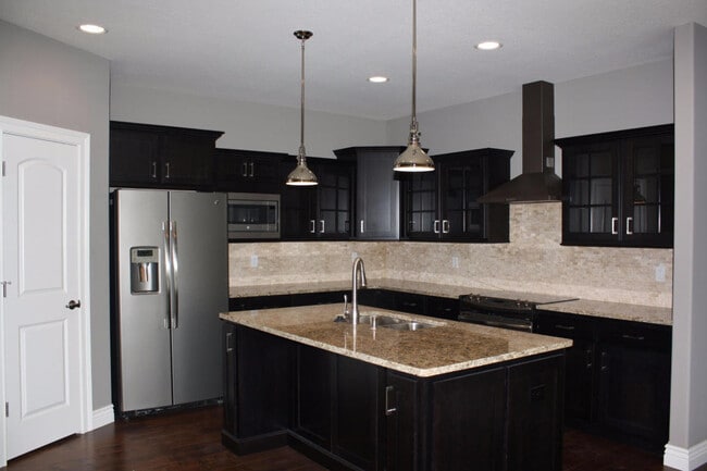 Building Photo - 6401 Cobble Creek Dr