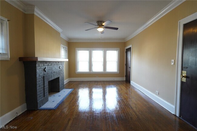 Foto del edificio - 1365 Phelps Ave