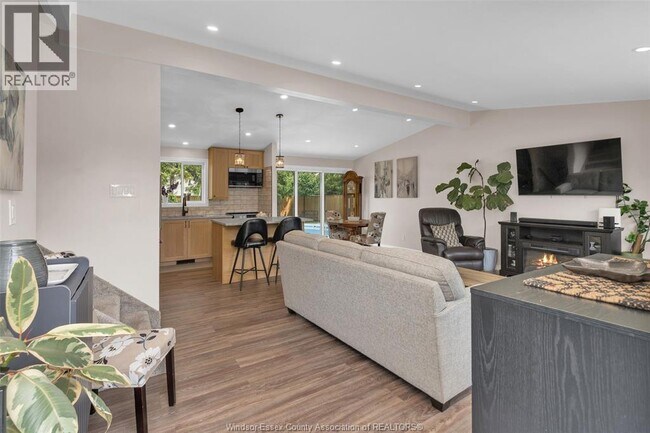 Photo du bâtiment - 1150 Cabana Road W