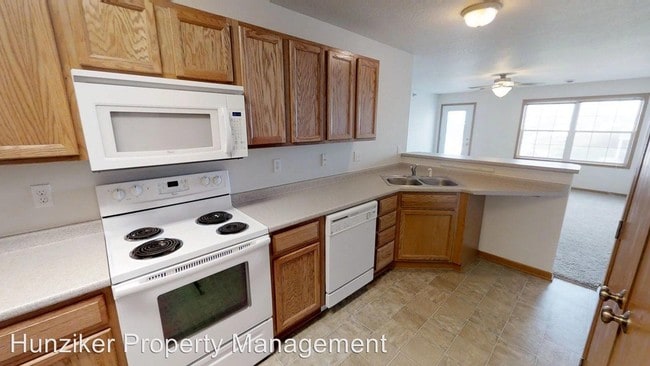 Building Photo - 3801 Tiverton Ct