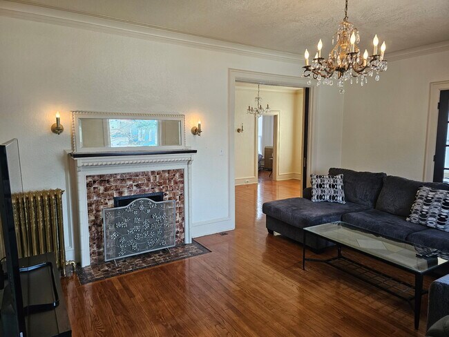 Sala de estar - 508 Maple Ave